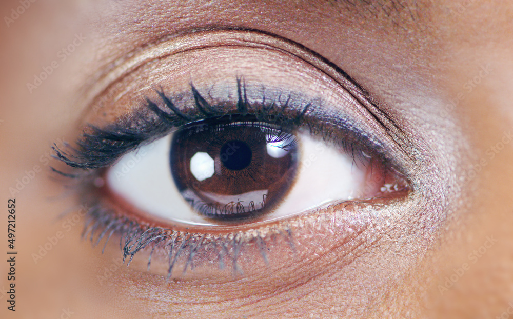 Obraz premium Come take a closer look. Closeup beauty shot of a young womans eye.