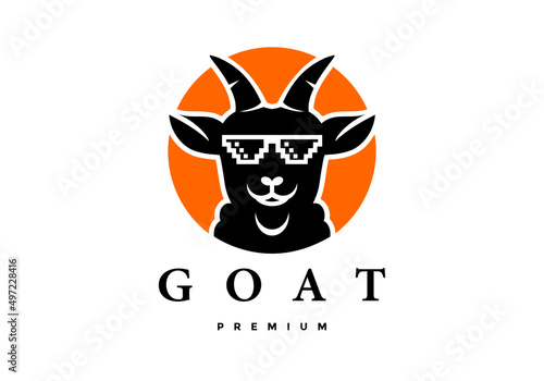 Ilustrasi ikon vektor logo kambing keren.