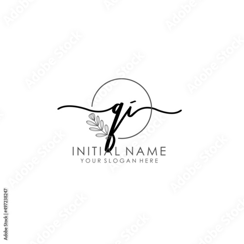 QI Luxury initial handwriting logo with flower template, logo for beauty, fashion, wedding, photography