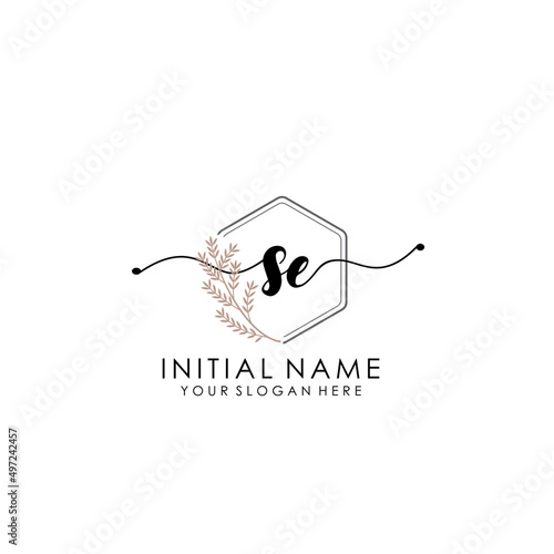 SE Luxury initial handwriting logo with flower template, logo for beauty, fashion, wedding, photography