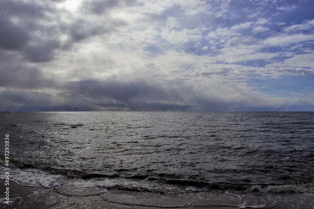 Obraz premium clouds over the sea