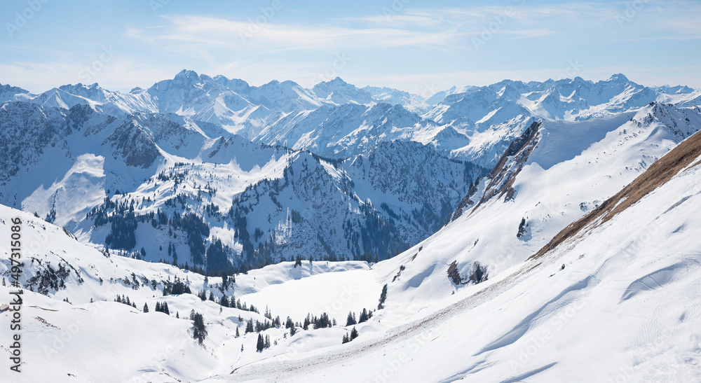 Obraz premium winter landscape Allgau alps, view to lake Seealpsee, beautiful excursion from Nebelhorn oberstdorf
