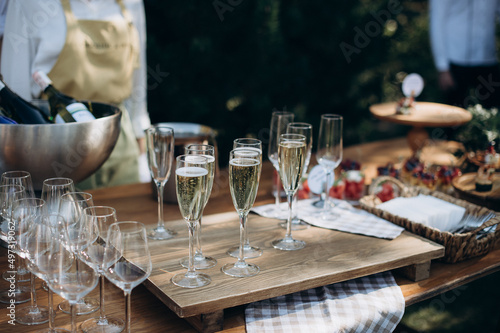 glasses of champagne at a wedding festive buffet Fototapet