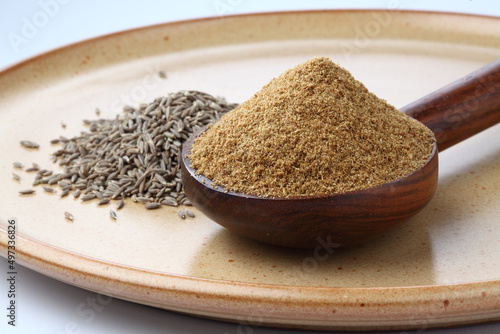 Indian Spices Cumin seeds and powder © SMD IMAGES