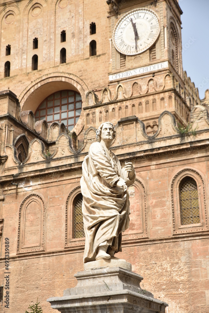 Statue de la cathédrale de Palerme. Sicile