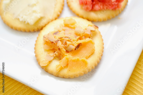 Round Buttery Cracker with Creamy Cheddar Cheese with Port Wine and Nuts