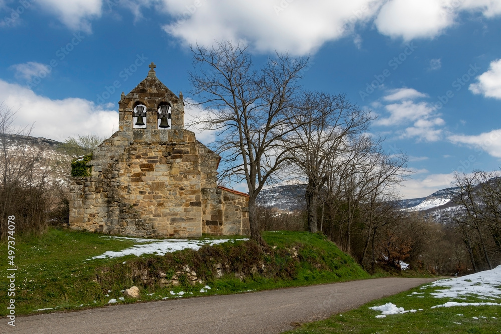Iglesia de San Cosme y San Damián (Villaverde de Hito -- Cantabria)