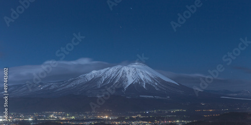 夜の岩手山（岩山展望台）