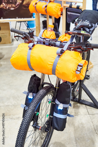 Travel bike handlebar bag