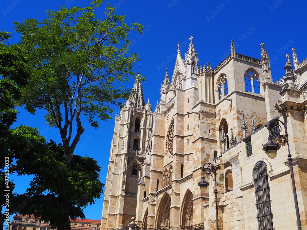 Con su casco antiguo y su bonita catedral, Leon merece mucho la pena. España.