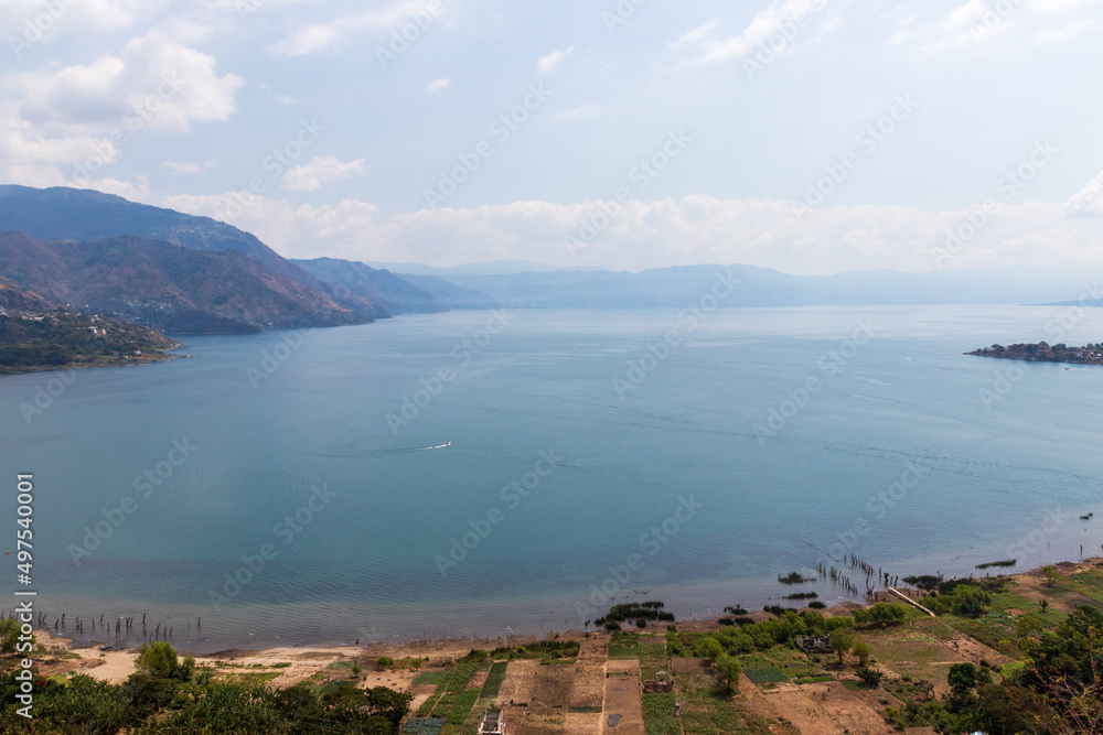 Fototapeta premium View of lake atitlan from mirador kaqasiiwaan in san juan la laguna, guatemala