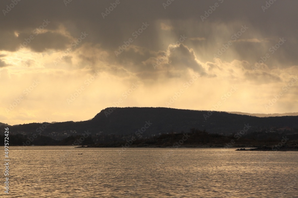 cloudy sky over the mountains - Fornebu