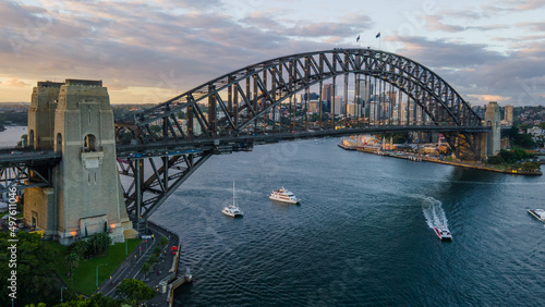 Sydney harbour bridge © Manurivero
