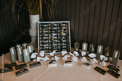 Little gift table photo