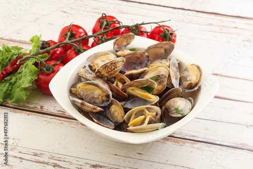 Vongole shellfish mollusc clem with butter