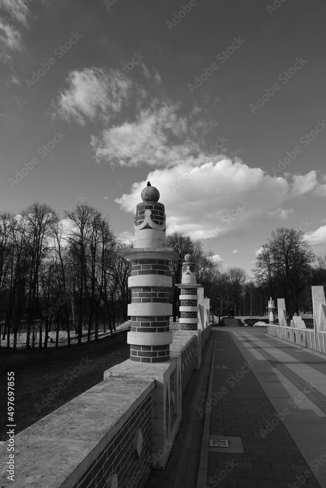 Fototapeta premium Spring in the estate Tsaritsyno