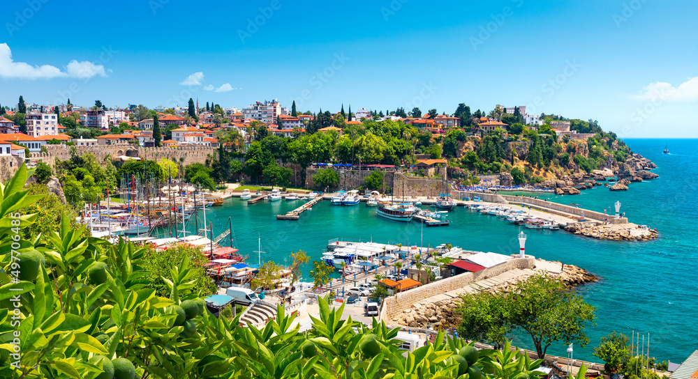 Obraz premium Panoramic view of harbor in Antalya Kaleici Old Town. Antalya, Turkey