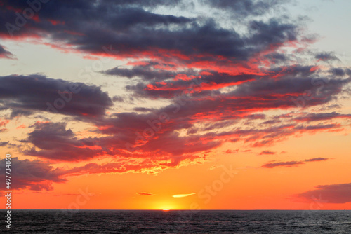 Nastrojowy zachód słońca nad Bałtykiem