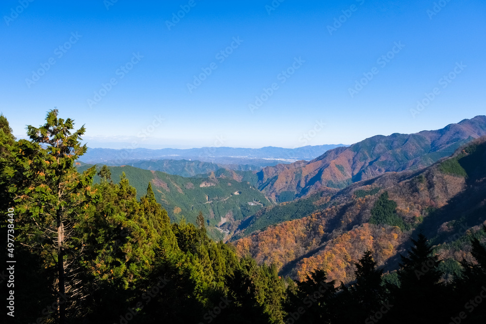 Fototapeta premium 埼玉県秩父市 三峯神社 奧宮遙拜殿から見える秩父の風景