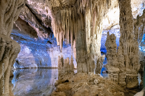 fotografie della grotta di nettuno a capo caccia