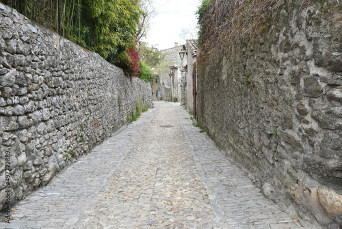 Chemin de pierre médiéval village