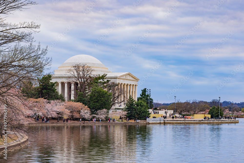 Obraz premium Sunset view of The Thomas Jefferson Memorial