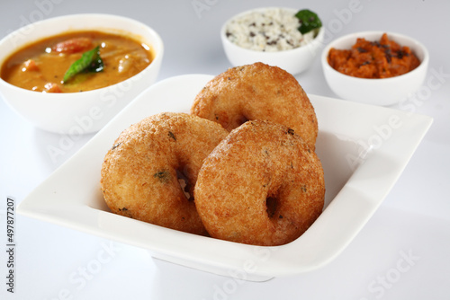 Vada / Medu vadai with sambar - Popular South Indian snack © SMD IMAGES