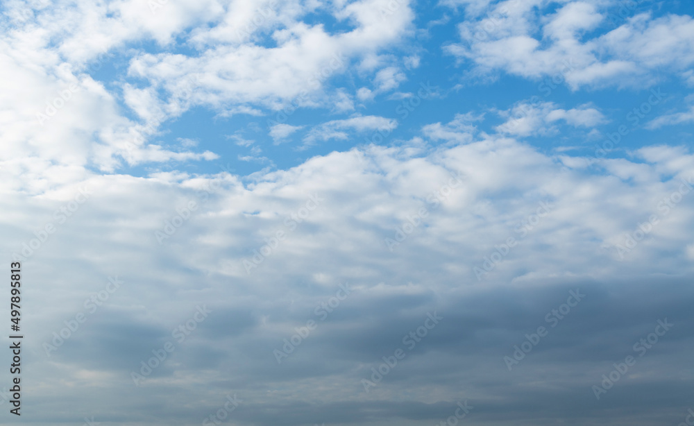 Naklejka premium Gray clouds in the sky