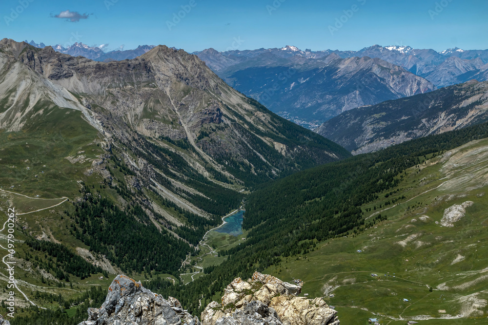 Lac de l' Orceyrette  , Paysage du Massif du  Briançonnais en été , Hautes-Alpes , France