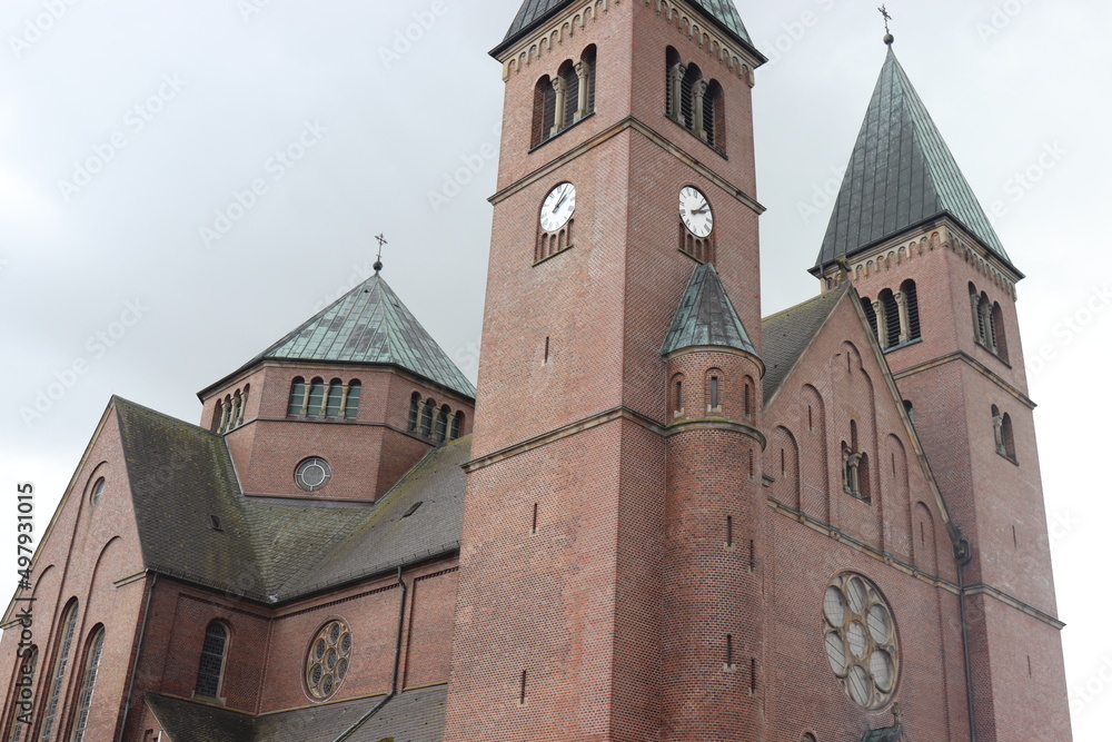 Blick auf die St Nikolauskirche in Rhede.
