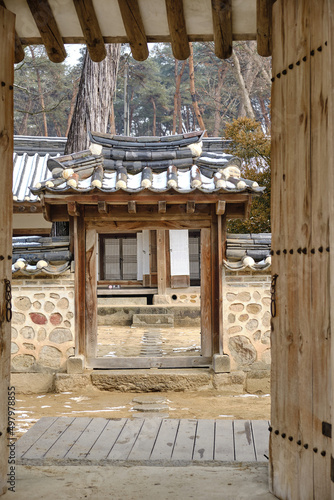 Yeongneung is the royal tomb of Joseon Dynasty.