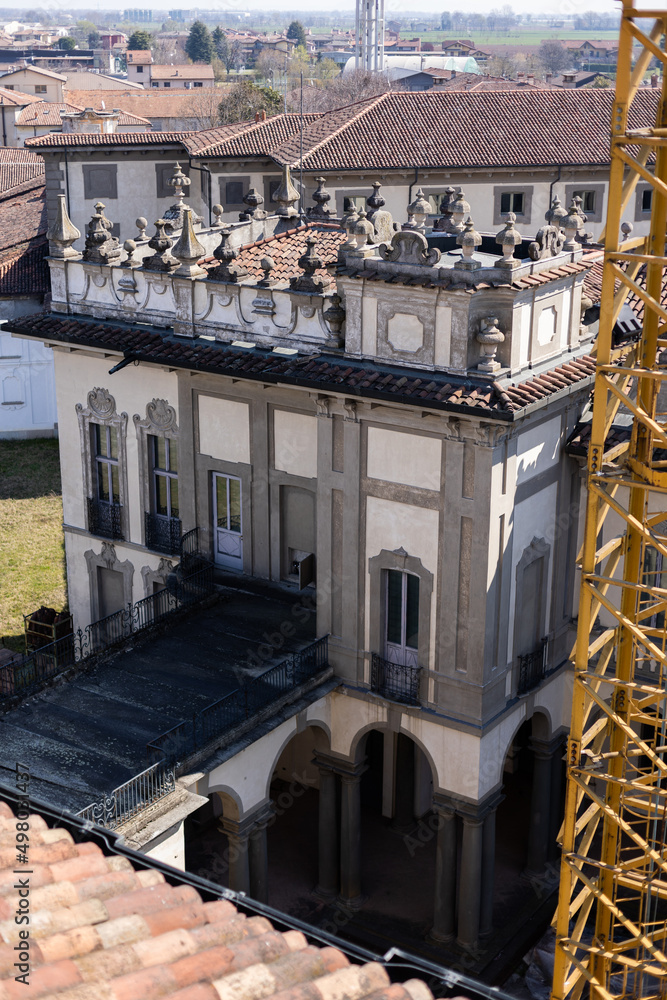 Fototapeta premium old beautiful castle in the suburbs of victorian italy