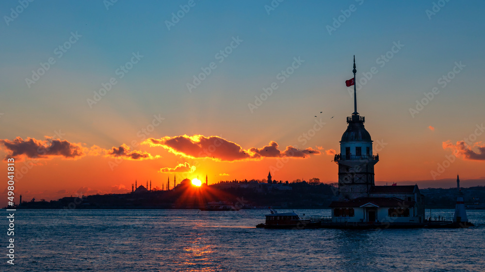 The sun sets after the girl tower and istanbul
