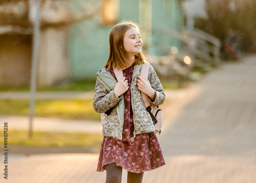 Fototapeta premium Preteen girl outdoors