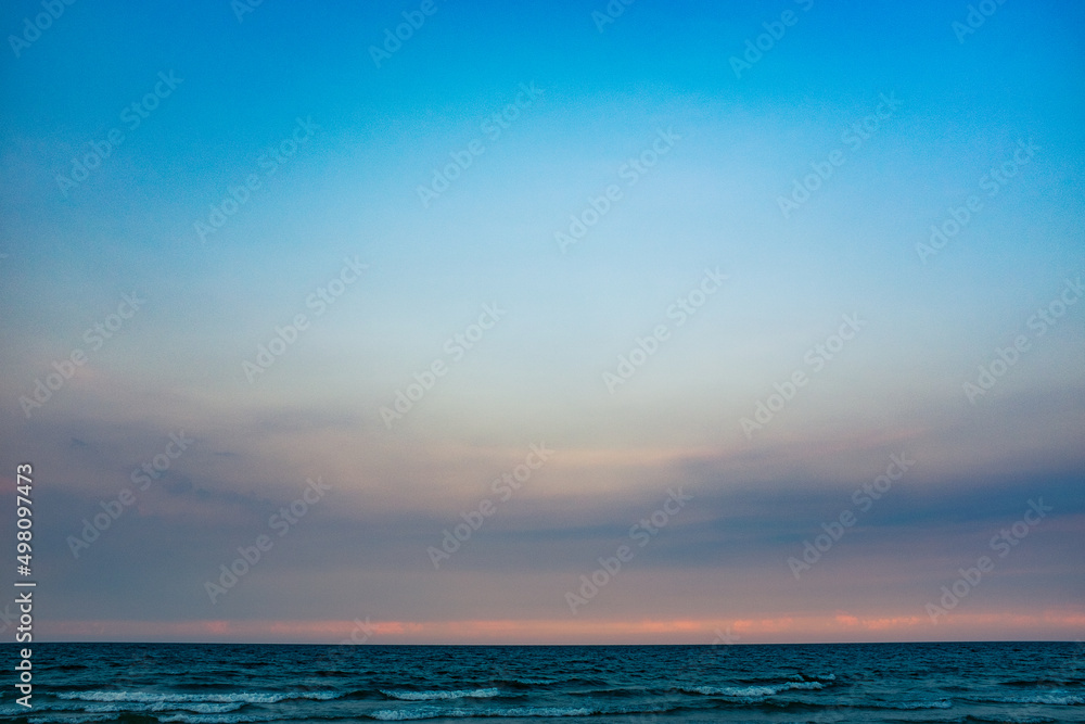 Naklejka premium sunset on the sea