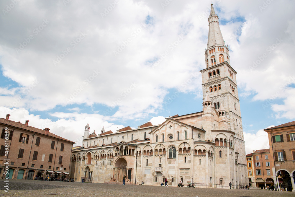 Panoramic view of Piazza Grande with the Duomo and Ghirlandina tower in Modena, Italy.