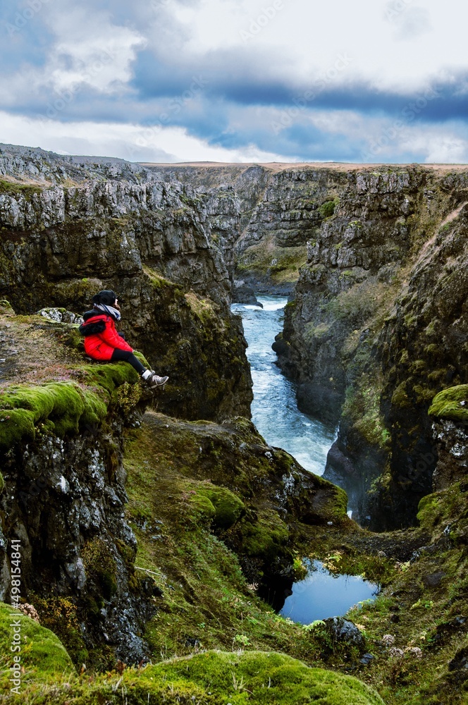 Obraz premium person on a rock