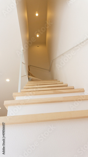 Wooden stairs and railings in a new house_08 © koni film