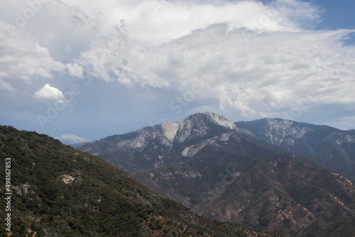 Fototapeta Naklejka Na Ścianę i Meble -  Sierra Nevada Views in Sequoia