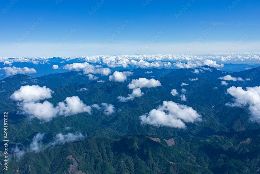 山並みと富士山・空撮