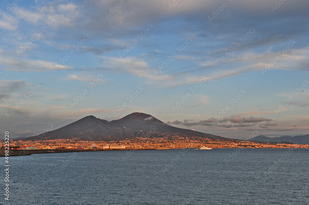 Napoli ed il suo golfo al tramonto
