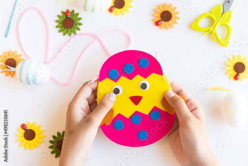 Decorative easter egg with your own hands.