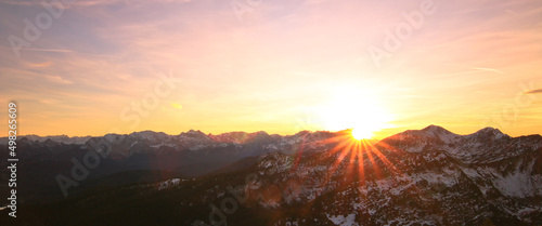 Foto Sundown on top of Bavarian Mountains
