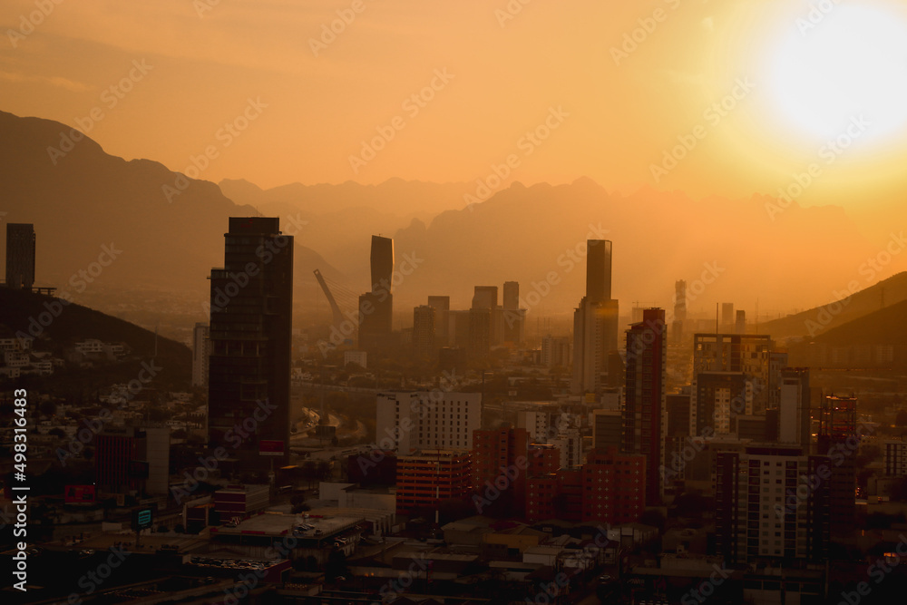 Fototapeta premium Monterrey, Ciudad entre montañas