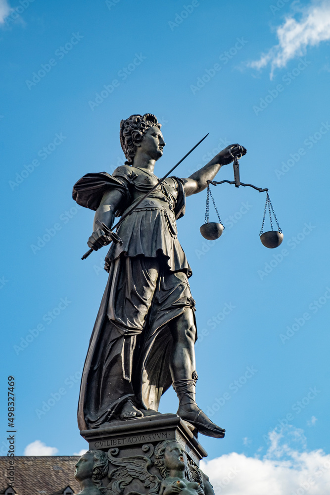 Fototapeta premium statue of Lady Justice at the Roemer in Frankfurt
