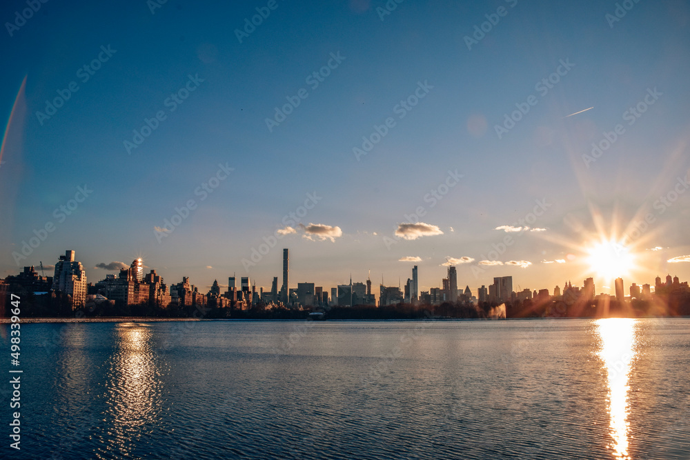 Fototapeta premium sunrise over the city