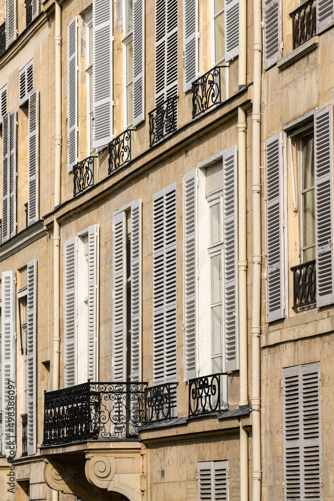 Fototapeta premium Parisian facade