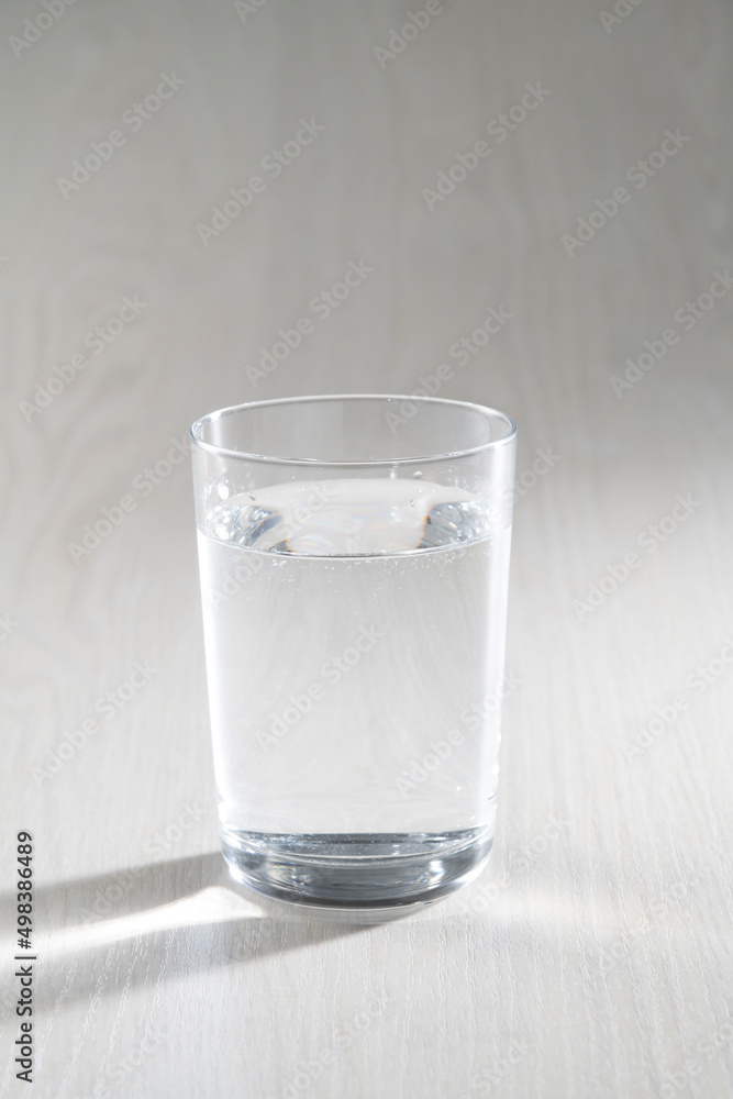 コップ一杯の水 コップ一杯の水
