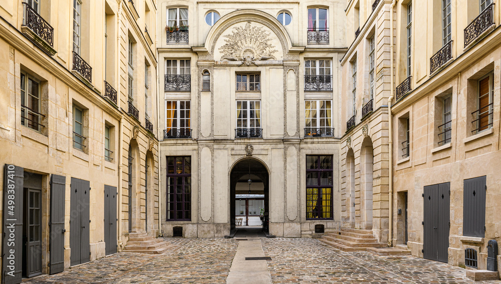 Fototapeta premium Parisian facade