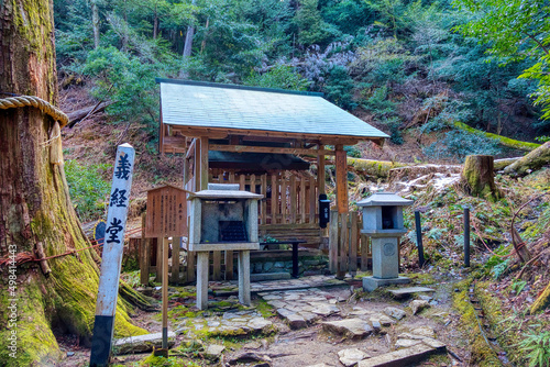 京都、鞍馬寺の義経堂